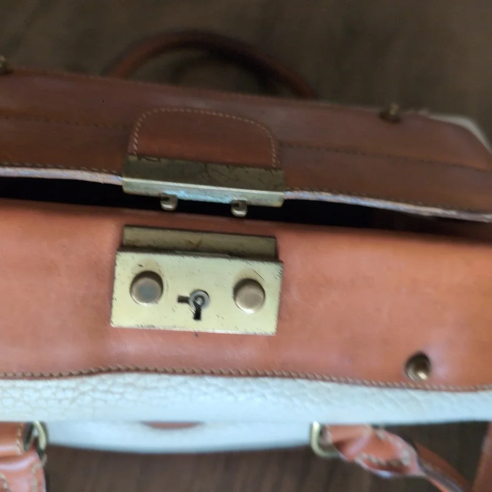 Dooney & Bourke Doctor Bag Purse Bone Cream All Weather Leather Satchel Vintage